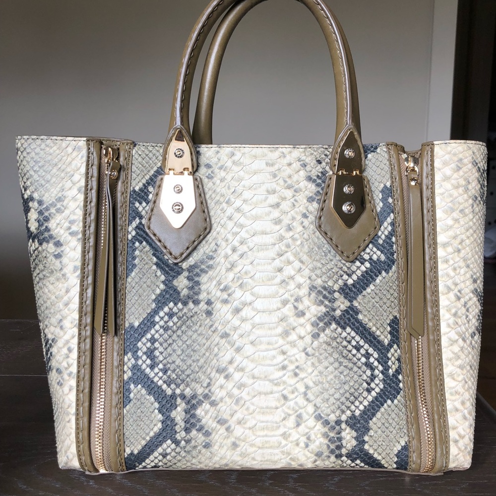 Henri Bendel